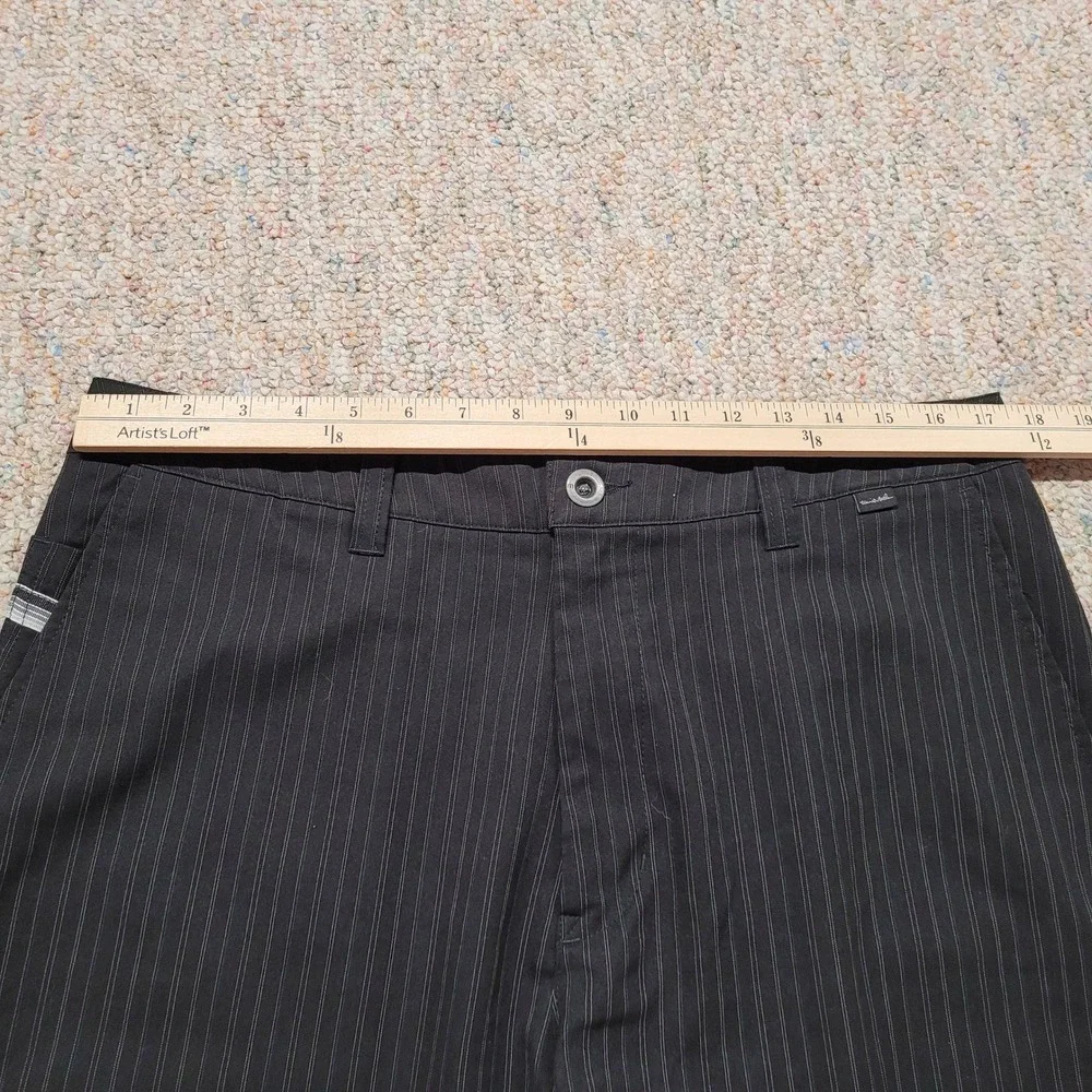 Travis Mathew Pinstripe Golf Shorts‎ Mens 34 Black Performance Stretch Casual